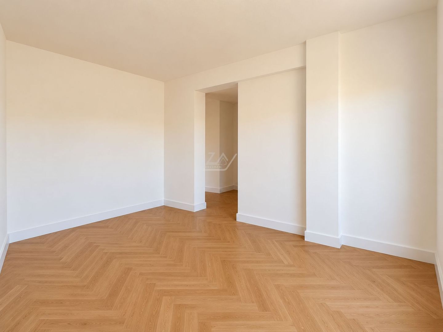 Despartit prin camera tehnica. 5 camere, 3 bai. Dotari premium. - Poză 12