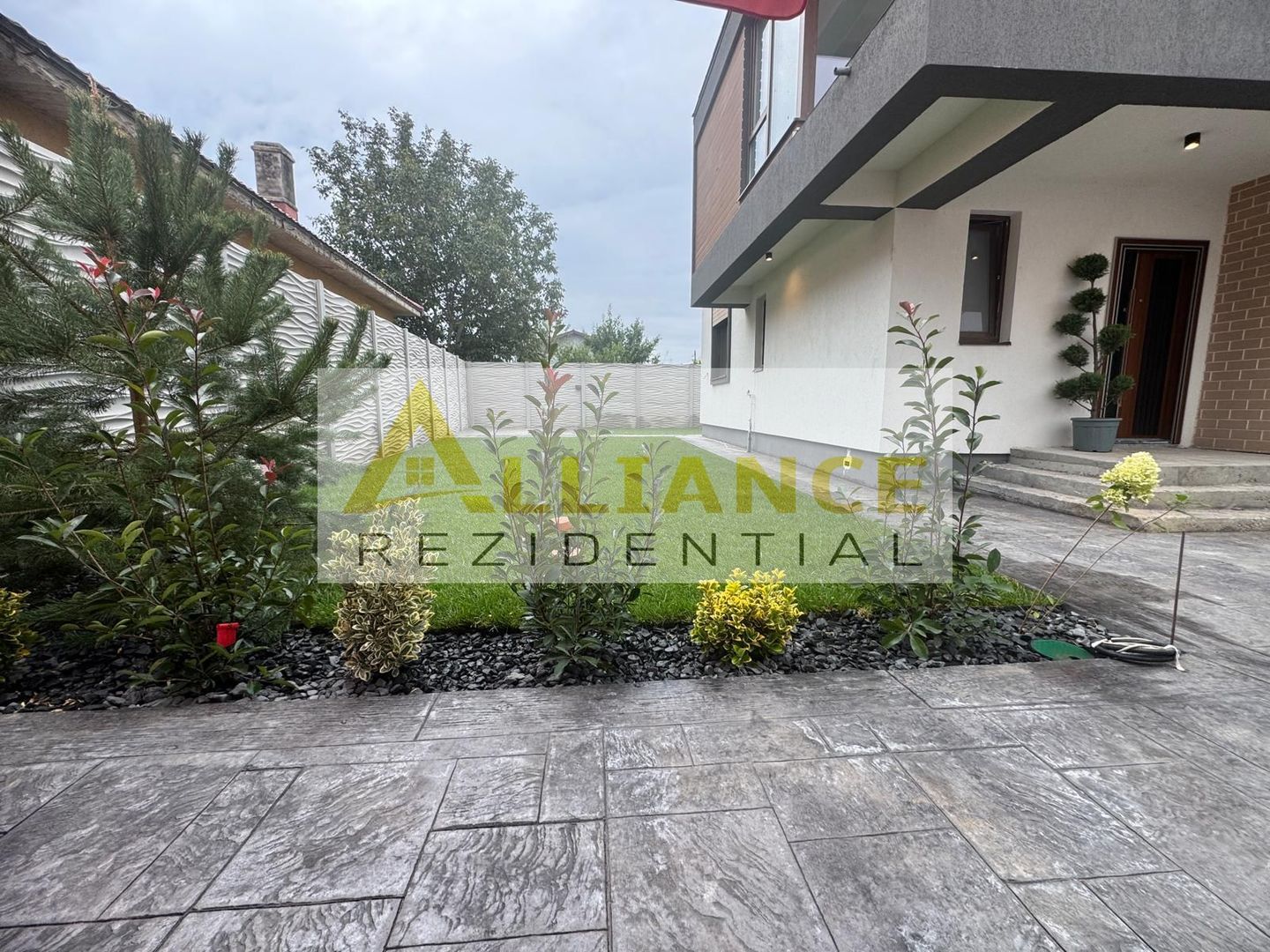 Casa individuala - 300 mp  - 5 camere - 3 bai - Poză 35