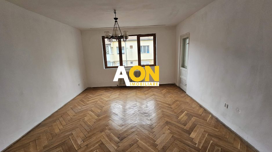 Apartament 3 camere, 78 mp utili, etaj 4 + pod + boxa 7 mp, Cetate - Poză 1