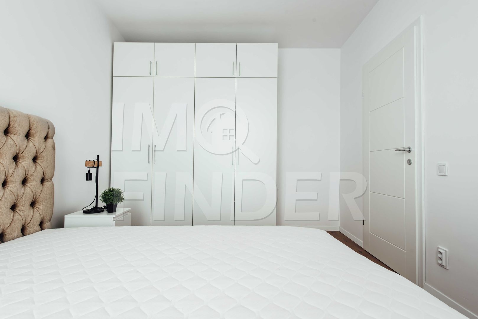 Apartament zona semicentrala de 3 camere, imobil nou, garaj - Poză 4