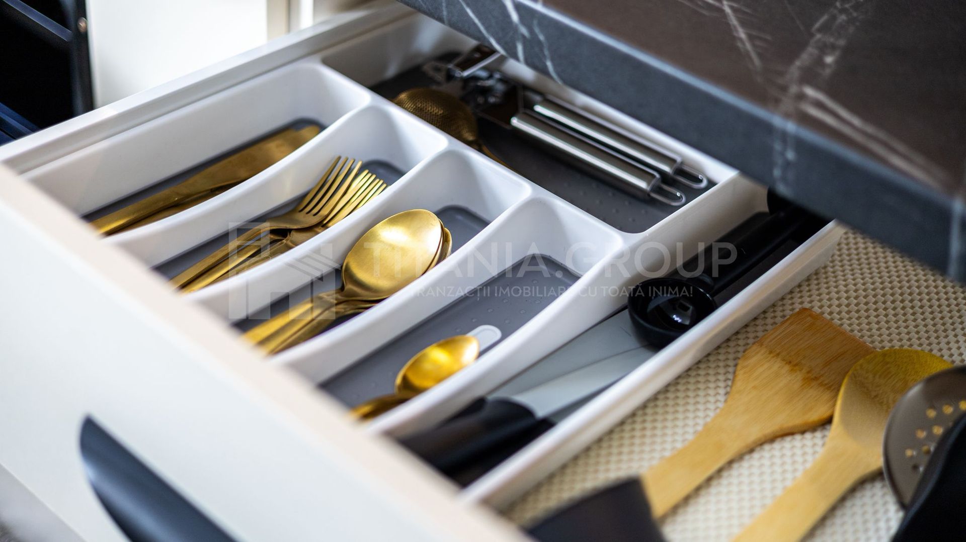 Apartament modern cu 2 camere, loc de parcare, boxa - Avantgarden faza IV - Poză 9