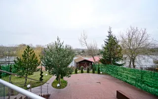 👉 Vilă spectaculoasă pe lac – Ghermănești | 552 mp | Terasă, ponton, - Poză 13