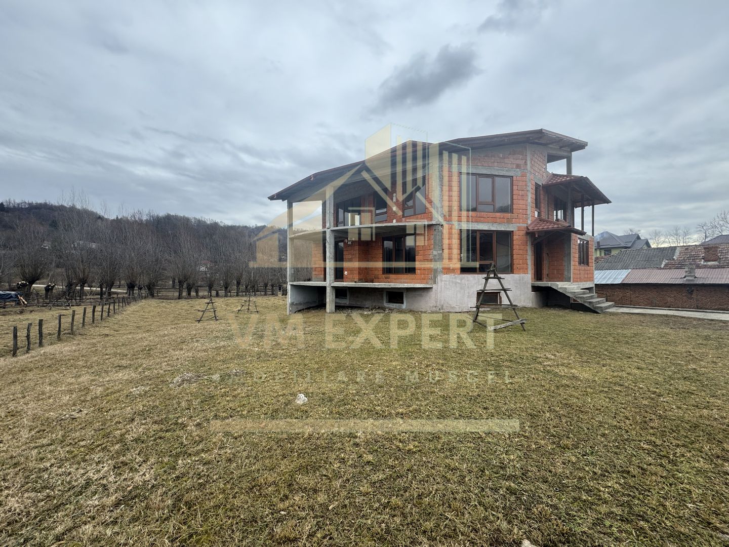 VILA 7 CAMERE TEREN 1654 MP BUGHEA DE JOS ARGES - Poză 46