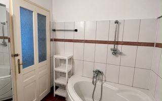 Apartament 3 camere, curte comună, Centrul Istoric Schei - Poză 5