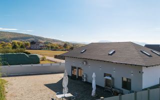 Vila 5 dormitoare | Pensiune | Proprietate versatilă în Marcus, Brașov - Poză 2