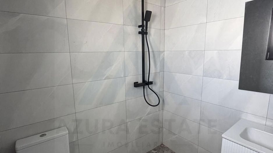 Casa moderna constructie noua 195 mp utili si 100 mp curte Sura Mare - Poză 27