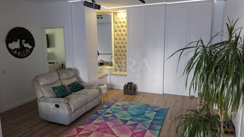 Apartament 3 camere, curte și parcare subterană – Florești - Poză 1