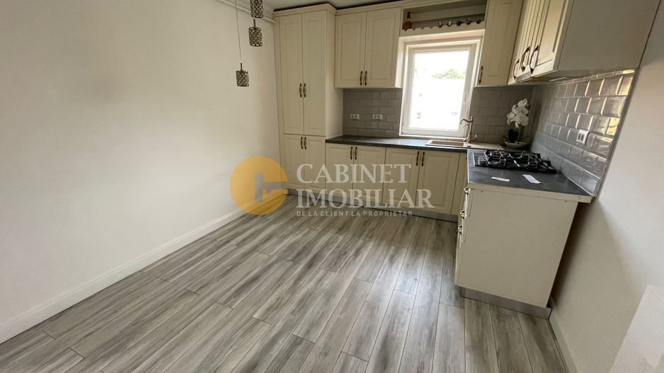 APARTAMENT 2 CAMERE DECOMANDAT - GARA  (RENOVAT) - Poză 4