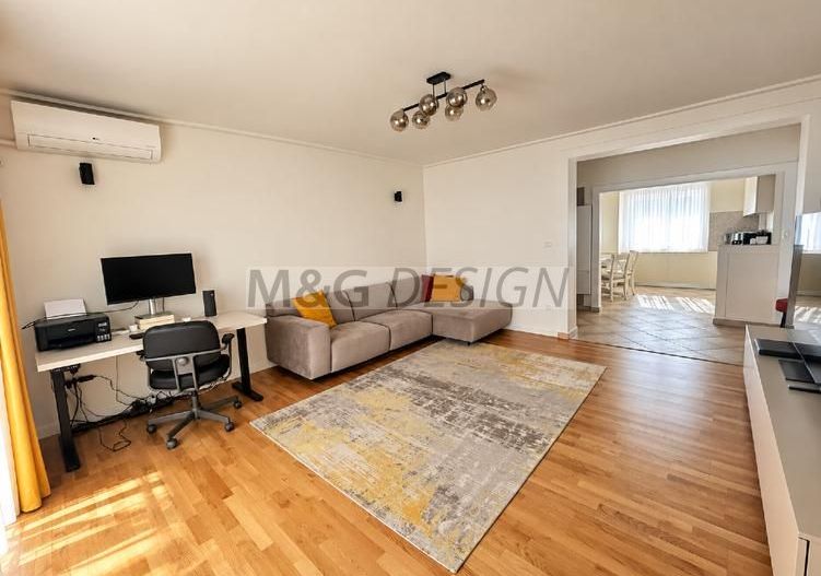Apartament  3 camere zona Aradului  2 băi, 2 balcoane - Poză 1