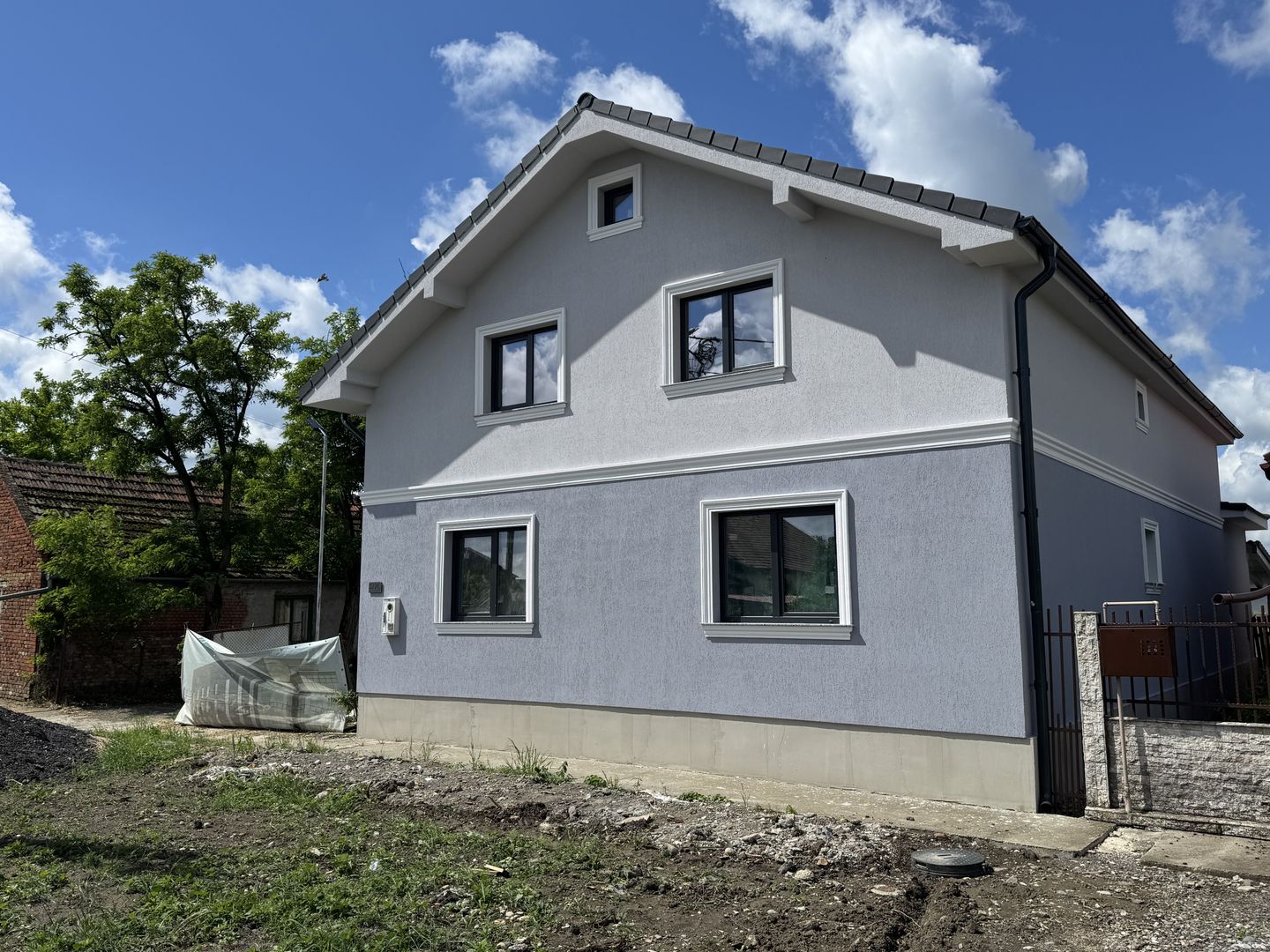 Individuala Sanmihaiu Roman P+M,5 Camere,2 Bai,Pivnita,Toate Utilitatile,Asfalt - Poză 2