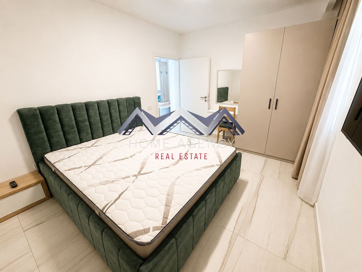 Apartament 3 camere premium + curte 100 mp | prima închiriere - Poză 5
