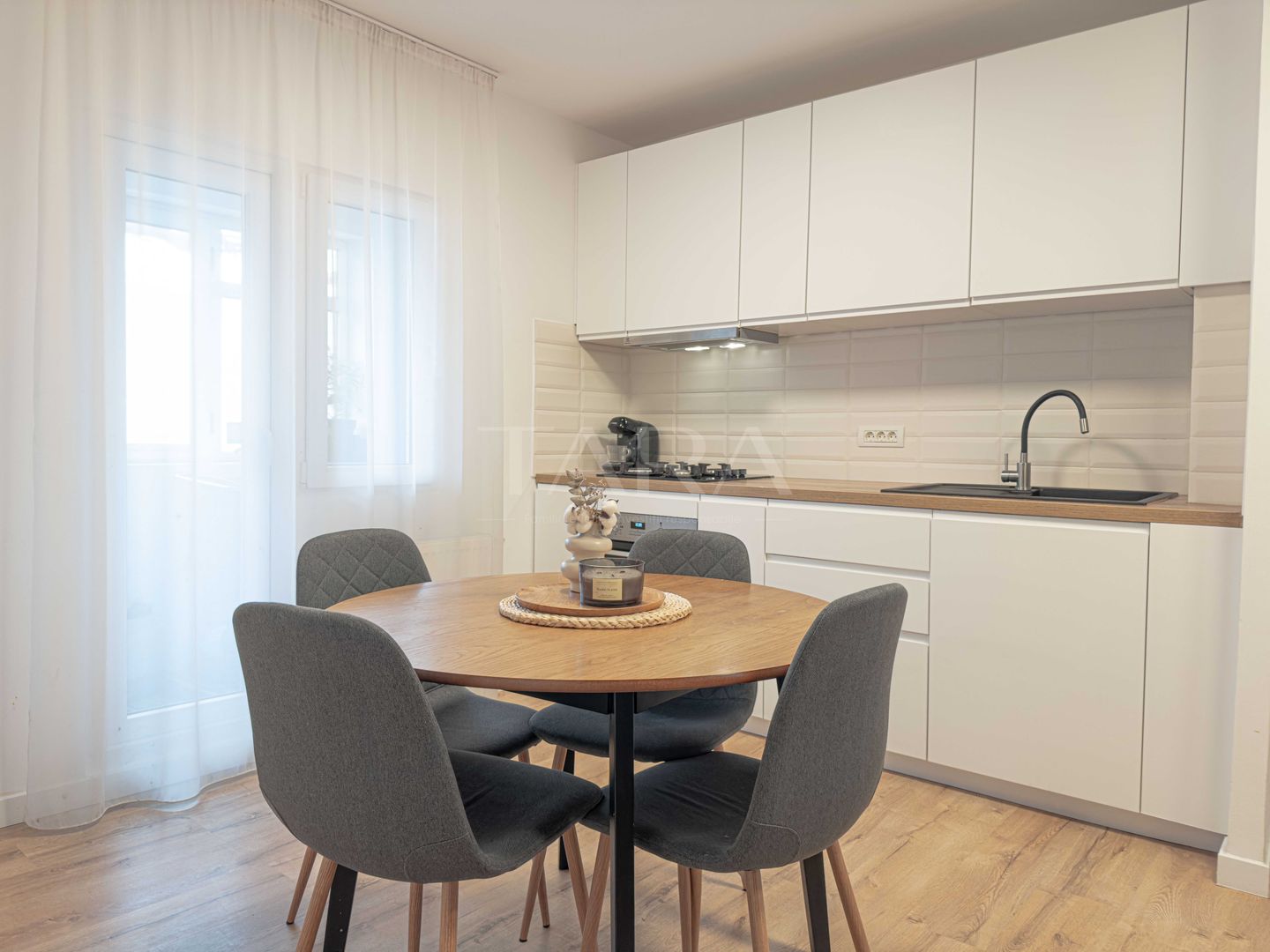 Apartament 2 camere, renovat , mobilat și utilat Între Lacuri - Poză 4