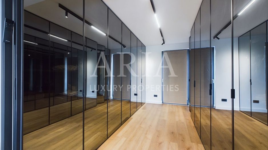 WATERFRONT VILLA 2024 POOL - Poză 8