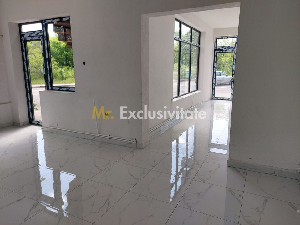 DE INCHIRIAT - renovat - parter si etajul 1 - stradal - Poză 2