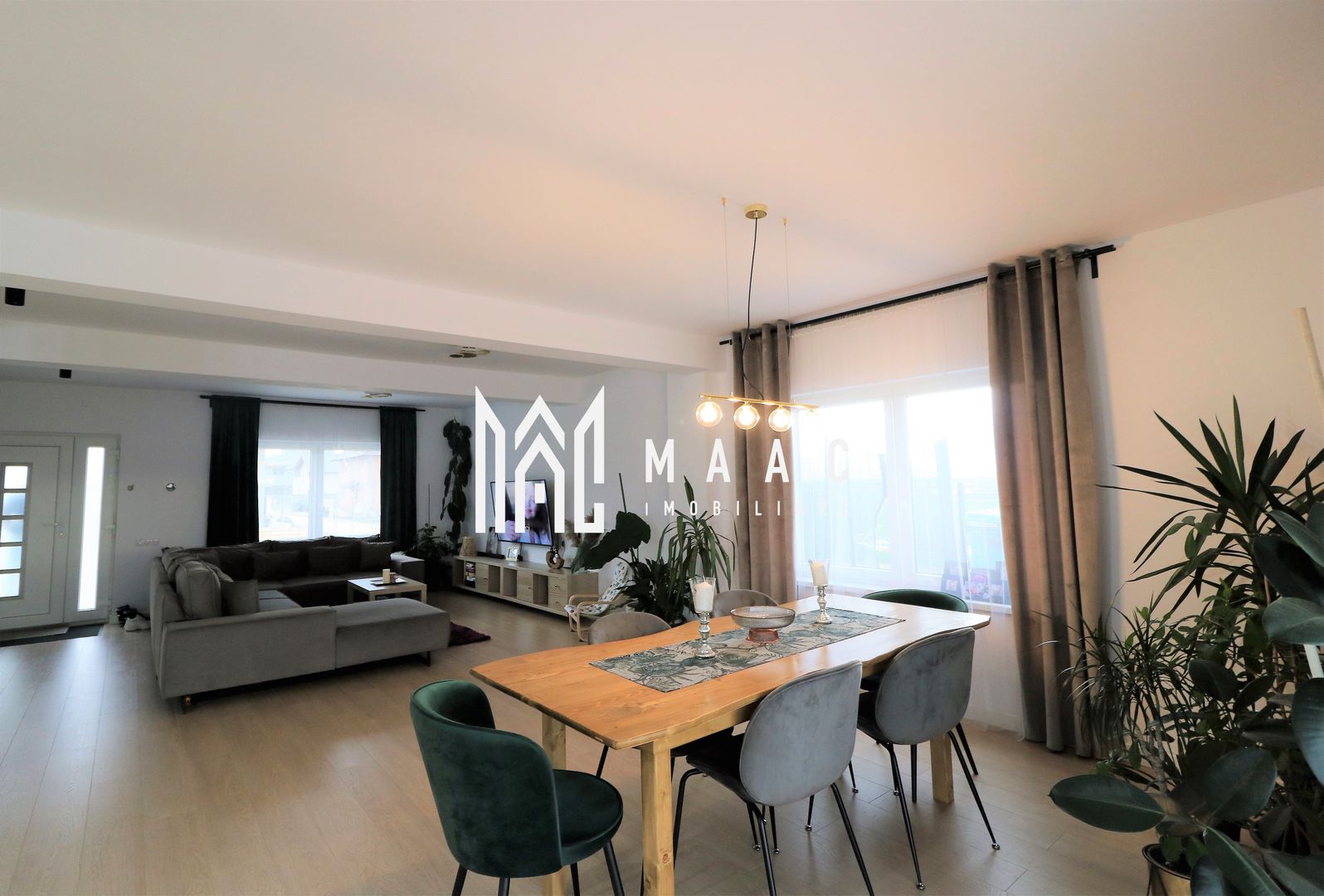 Casa individuala | 5 Camere | Teren 370 mp - Poză 1