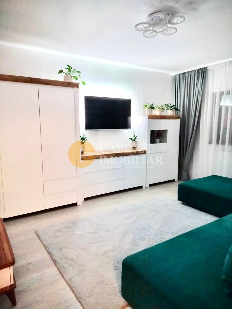Etaj 1  Apartament 2 camere decomandat loc parcare - Poză 1
