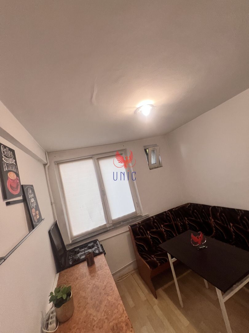 Decomandat, stradal, Calea Bucuresti etaj 1 - Poză 77