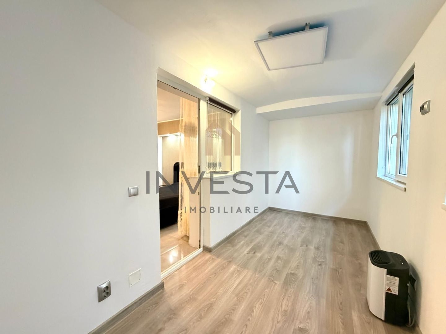 Apartament cu 3 camere , zona Vivo ! - Poză 4