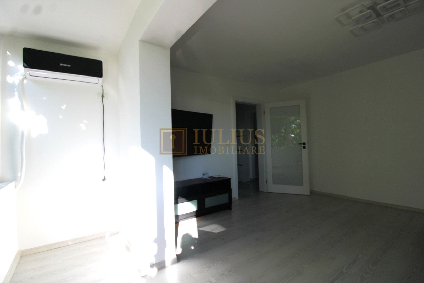 Apartament spatios, amenajat modern, dressing-Cetatii - Poză 17