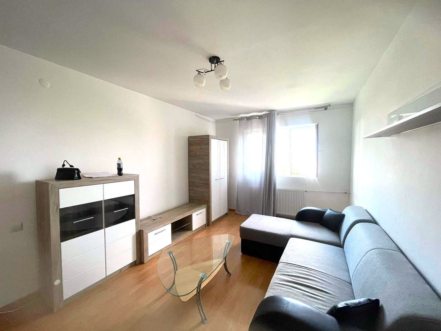 🏠 Închiriez Apartament cu - Poză 3