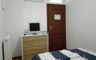 Apartament cu 2 camere- ultracentral - Poză 4