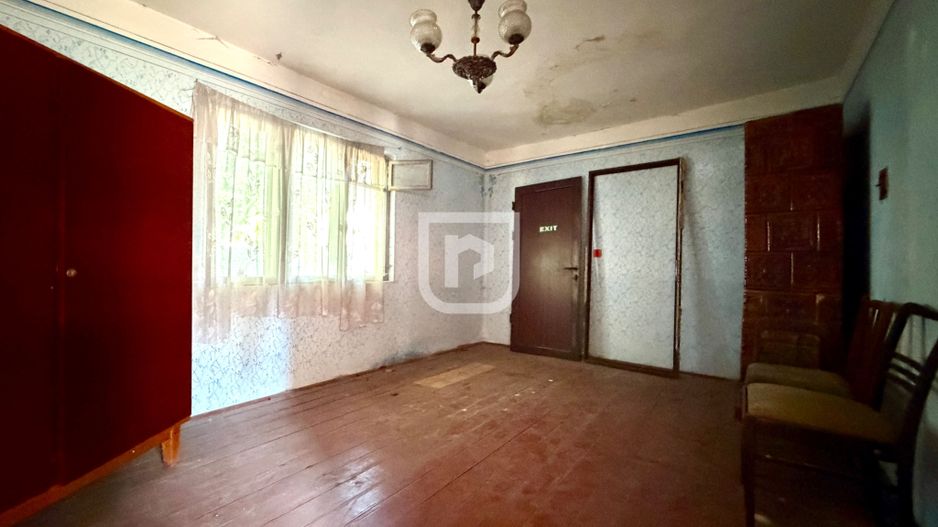 Casa cu 500mp teren, pozitie buna, centrala, utilitati - Poză 6