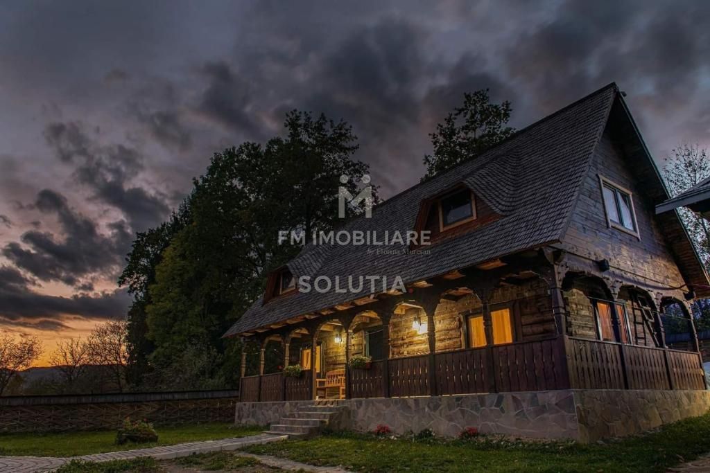 Pensiune agroturistică: 3 case tradiționale + teren în Desești - Poză 2