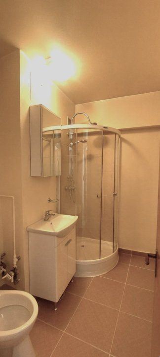 Vand apartament 4 camere situat la 10 min de Piata Unirii - Poză 11