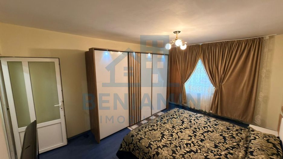 Vila-in-zona-Parcului-Nicolae-Romanescu-curte-mare-doua-constructii - Poză 5