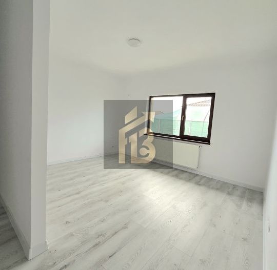 ​Casă 3 camere, 2 băi, curte generoasă 471 mp - Complex Luna, Balotești - Poză 10