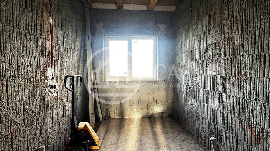 Casa de vanzare cu 3 camere in Girisu de Cris, Bihor - Poză 12