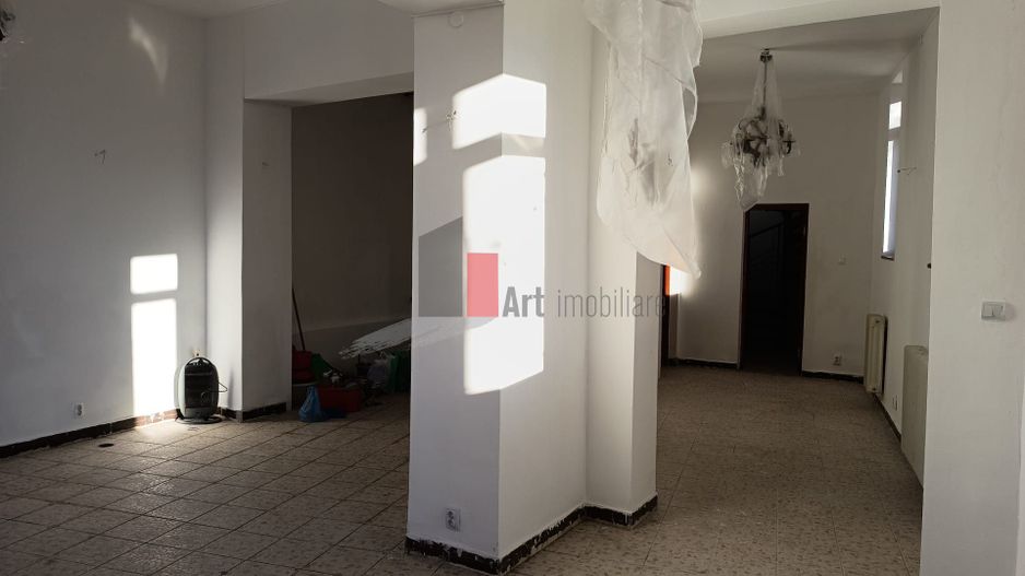 Vila  de inchiriat recent renovata - Poză 6