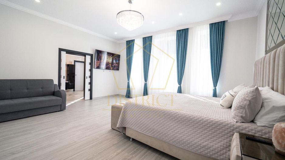 Vilă de LUX cu piscină, 278 mp utili și teren de 1.780 mp I Sag - Poză 12