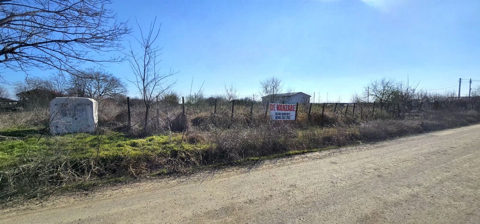 De vanzare 700 mp teren intravilan curti constructii, Vanatori, 24.500 euro - Poză 2