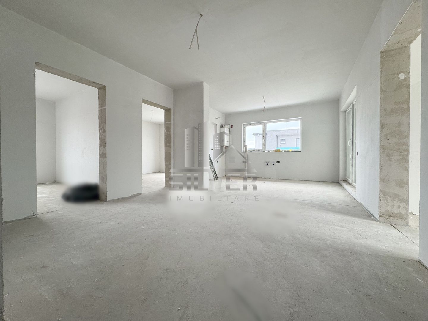 Apartament cu 4 camere+terasa 88mp+parcare/zona Eroilor. - Poză 2