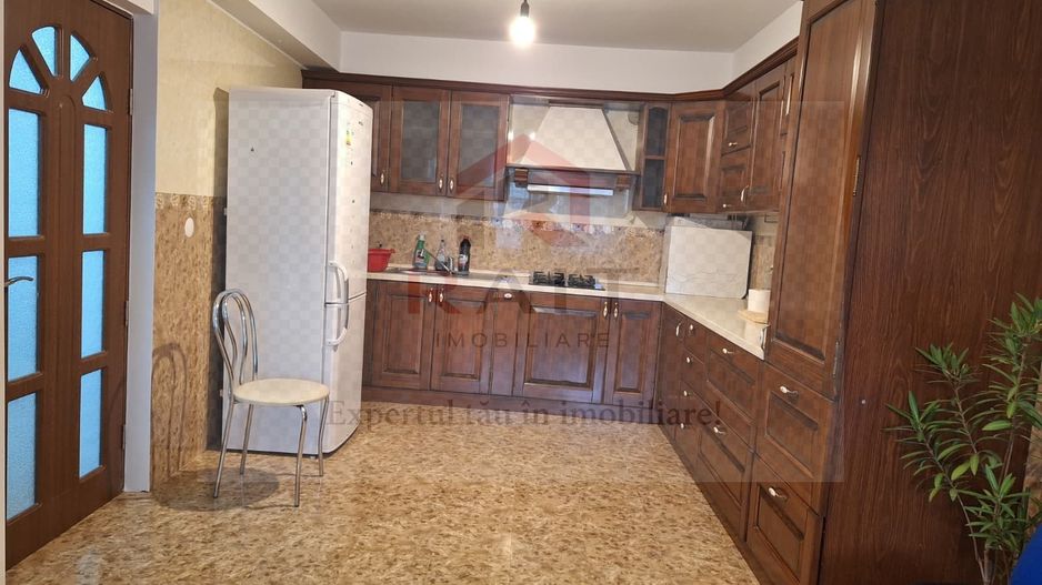 Casa de inchiriat Curtea de Arges - Poză 9