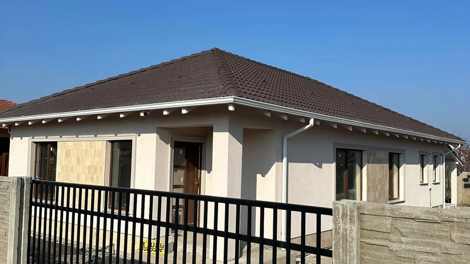 Individuala Parter Sanmihaiu Roman,4 Camere,2 Bai,Proiect Modern,Curte Amenajata - Poză 2