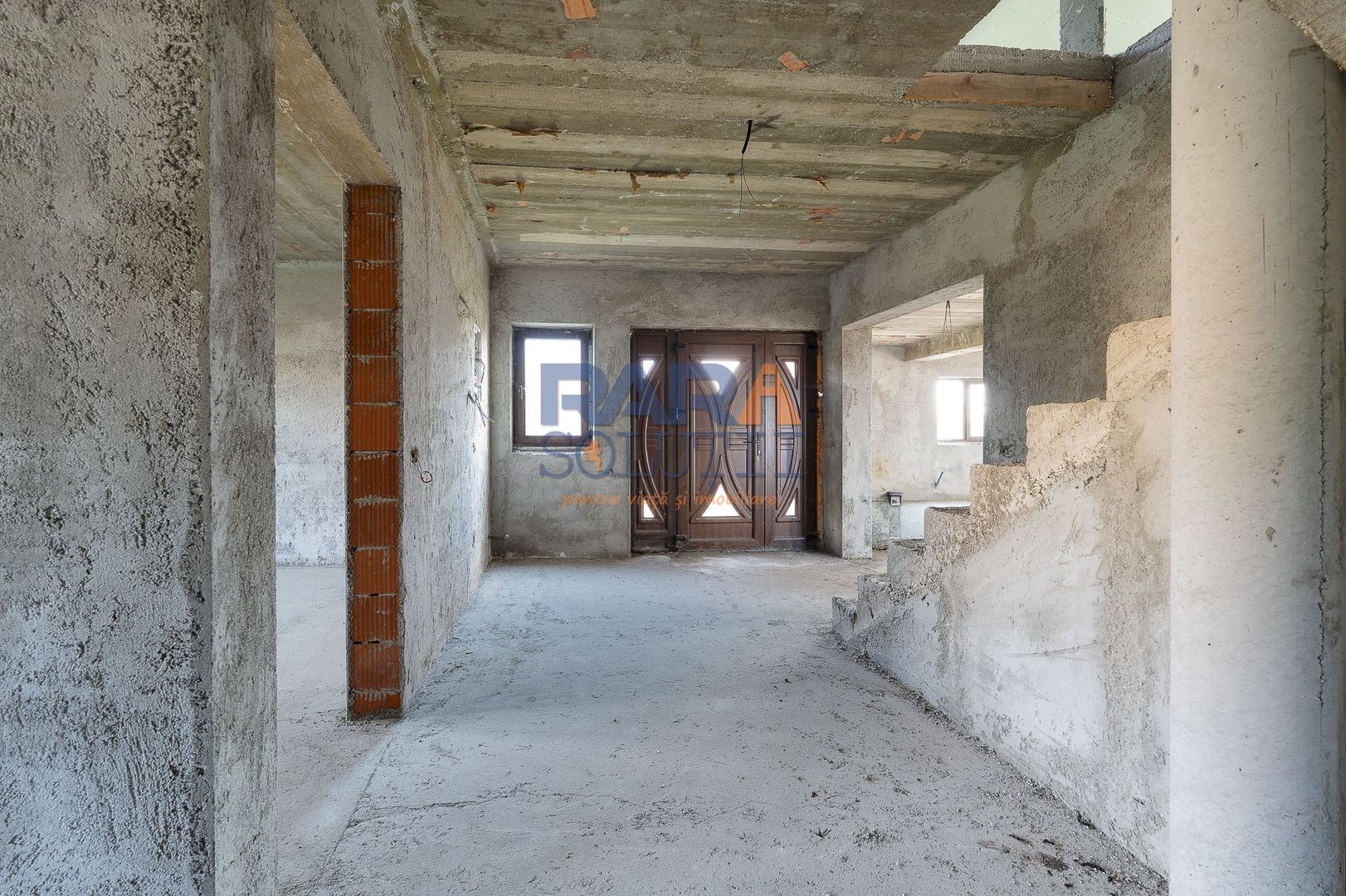 Casă P+1E, 402 mp, teren 3.600 mp, 17 km de Roman - PREȚ LA OFERTĂ! - Poză 3