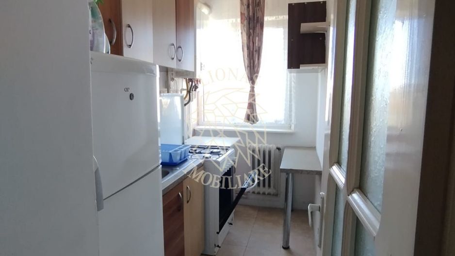 Apartament de inchiriat 2 camere-balcon-etaj 3-Decebal - Poză 3