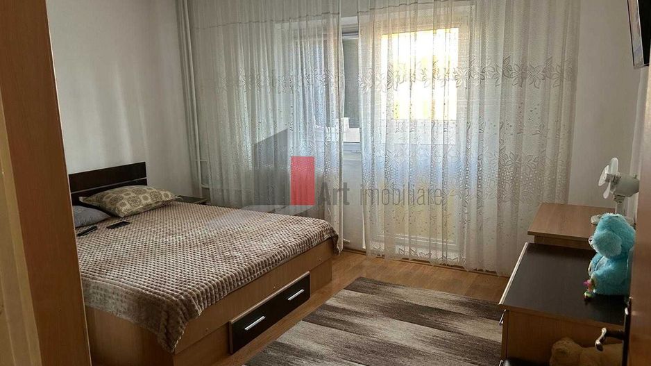 APARTAMENT 3 CAMERE SEBASTIAN - Poză 2