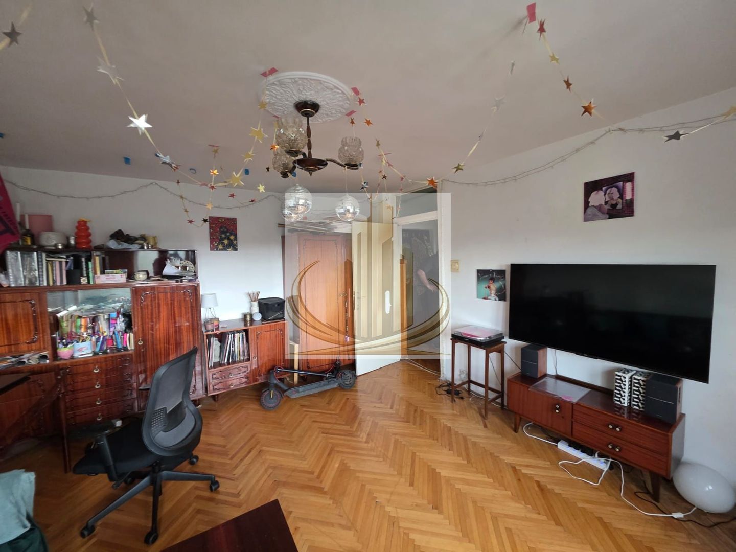 Apartament spațios cu 2 camere, și centrală proprie, Bucovina - Poză 2