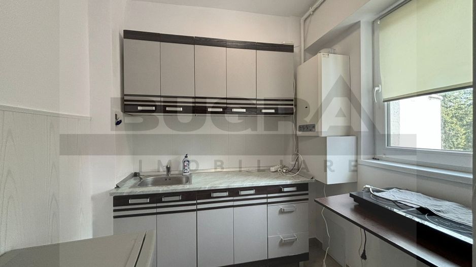 Garsoniera 30 mp, centrala proprie, balcon, zona UMF - Poză 5