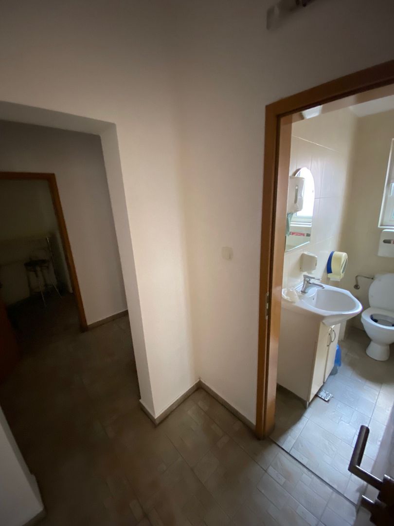 Cladire de birouri zona Olimpia Stadion  suprafață 1.100 mp - Poză 22