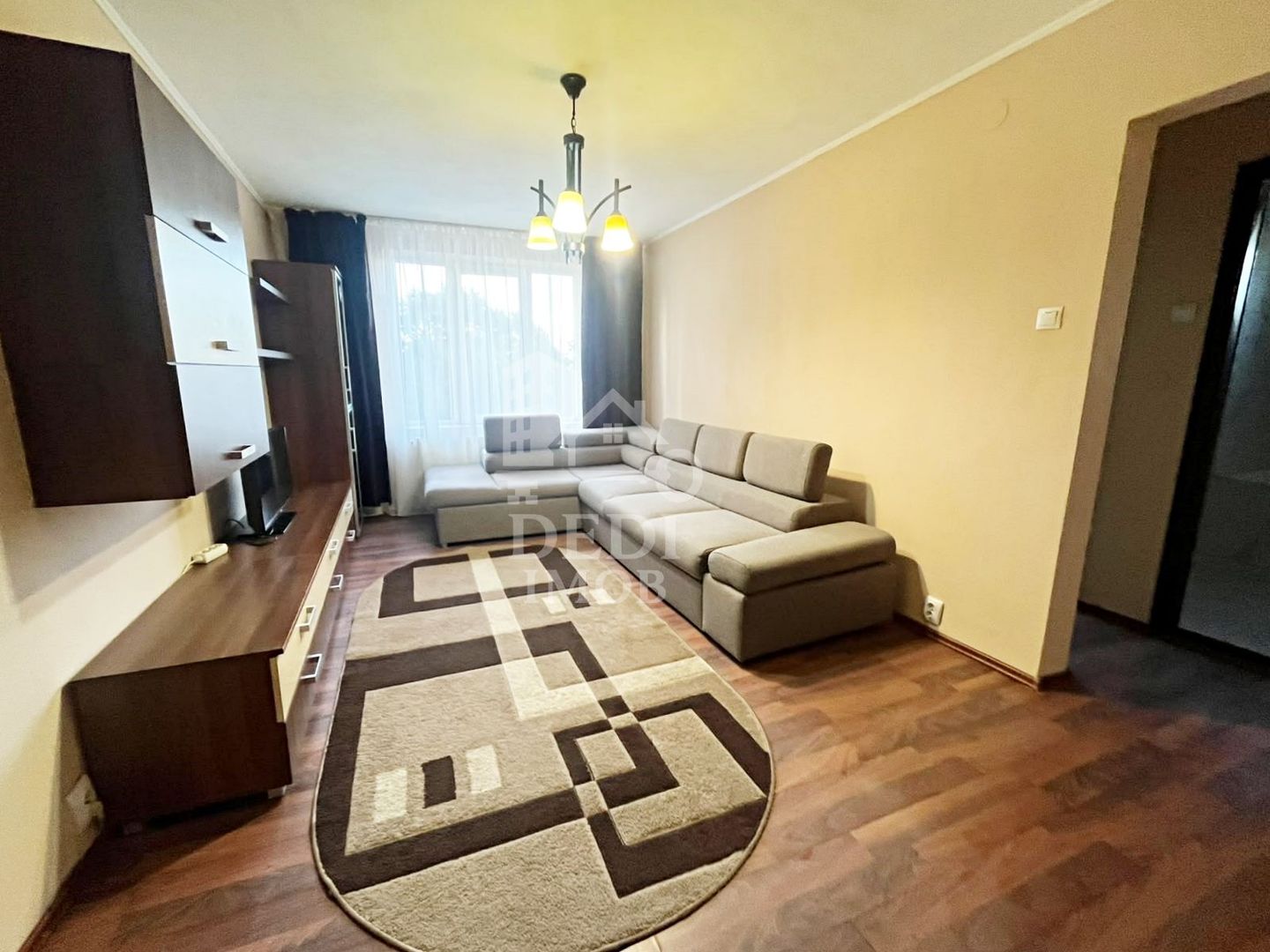 Apartament 3 camere de vanzare in zona Rogerius, Oradea - Poză 8