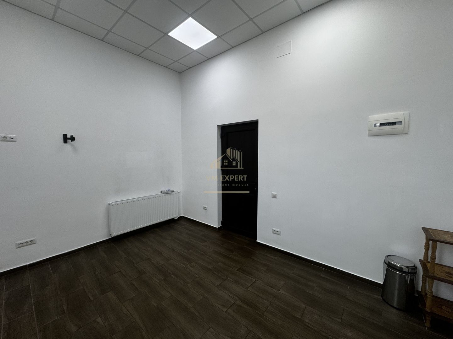 SPATIU COMERCIAL DE INCHIRIAT, 20 MP, ZONA CENTRALA, CAMPULUNG - Poză 3