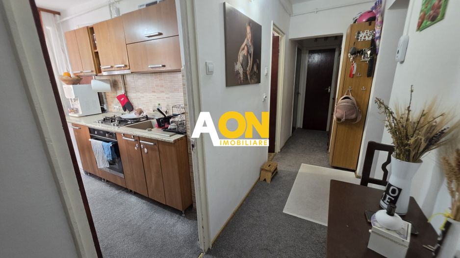 Apartament 2 Camere, Decomandat, Zona Cetate, Etaj 1 - Poză 3