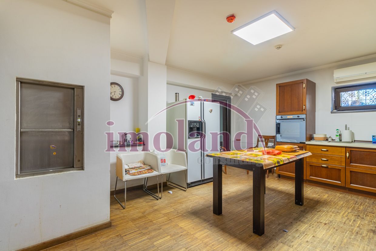 Vila cu piscina si garaj - 6 dormitoare - Pantelimon - Poză 42