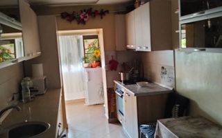 Vând apartament 3 camere - Poză 5