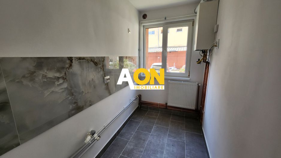 De vanzare apartament 2 camere, Centru - Poză 4