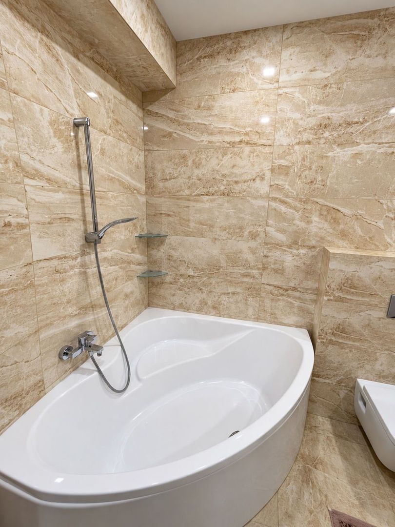 Chirie, apartament, 3 camere, str. București, Centru - Poză 9